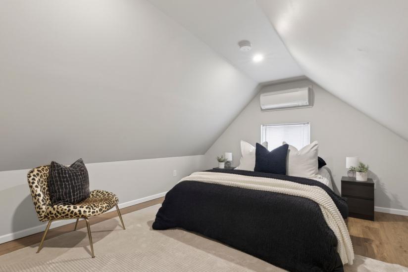 Property listing for 105 Highland Ave., St. Catharines, ON