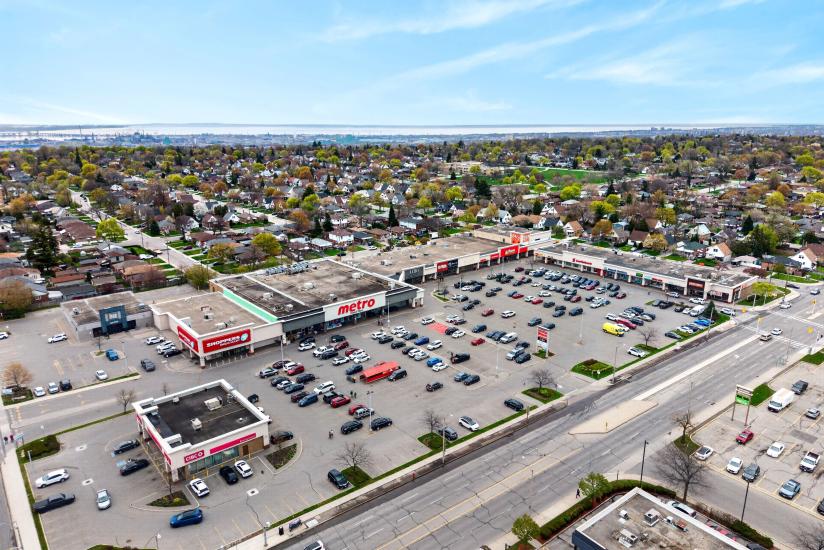 Property listing for 380 East 37th St., Hamilton, ON