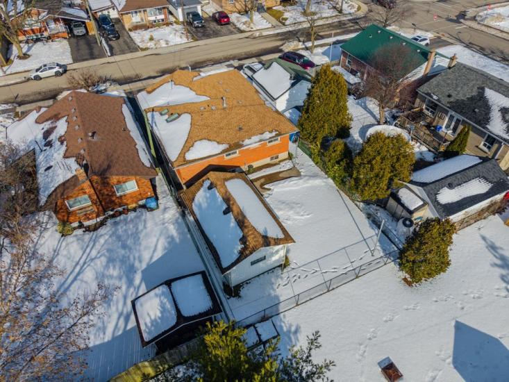 Property listing for 624 Seventh Ave., Hamilton, ON