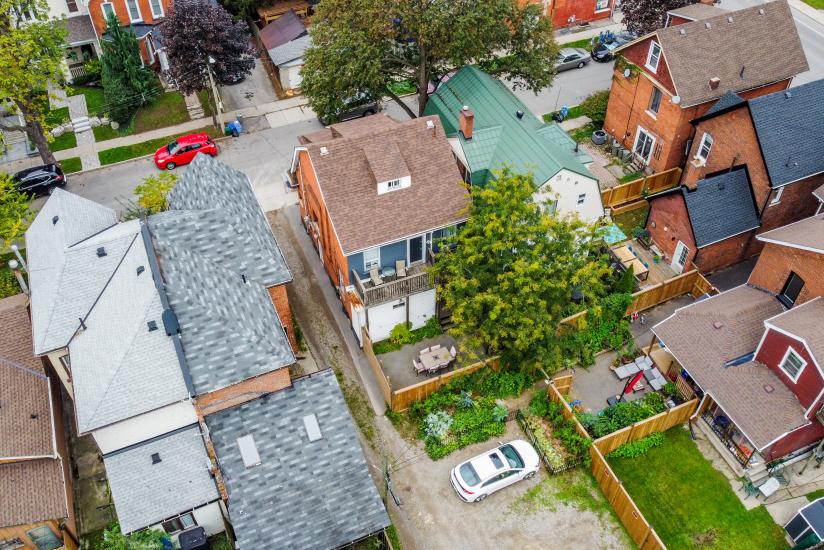 Property listing for 9 Blythe St., Hamilton, ON