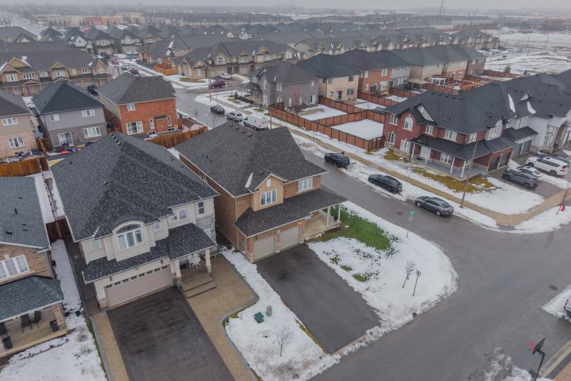 Property listing for 79 Dolomiti Crt., Stoney Creek, ON