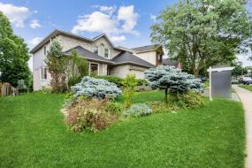 Property listing for 145 Lavender Dr., Ancaster, ON
