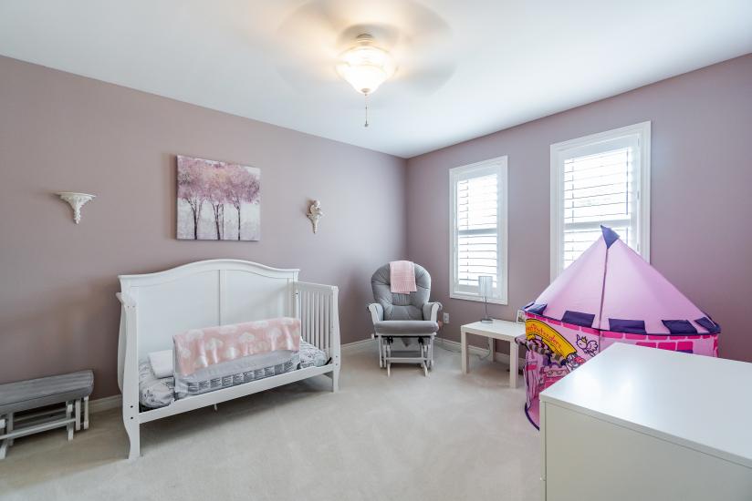 Property listing for 124 Springview Dr., Waterdown, Ontario