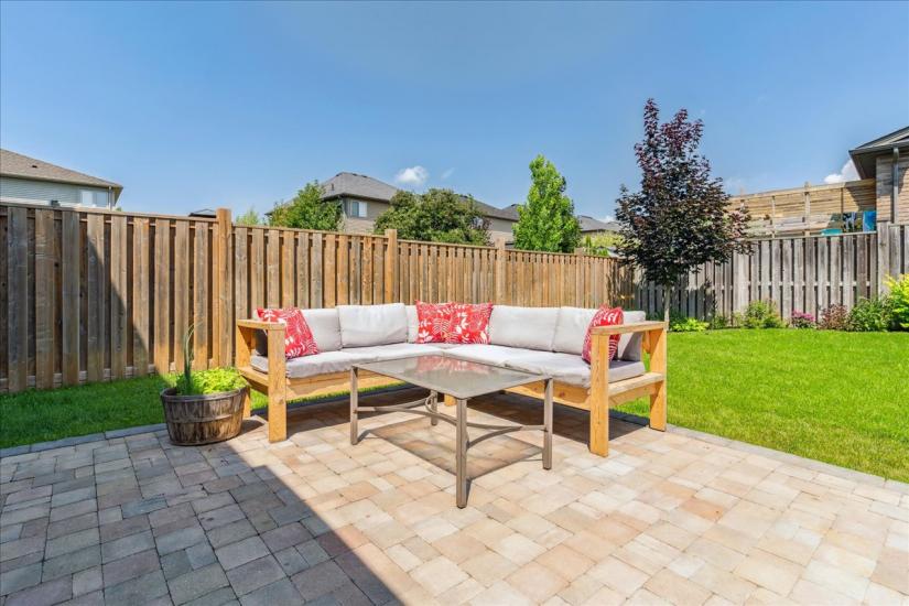 Property listing for 60 Pumpkin Pass, Binbrook, ON