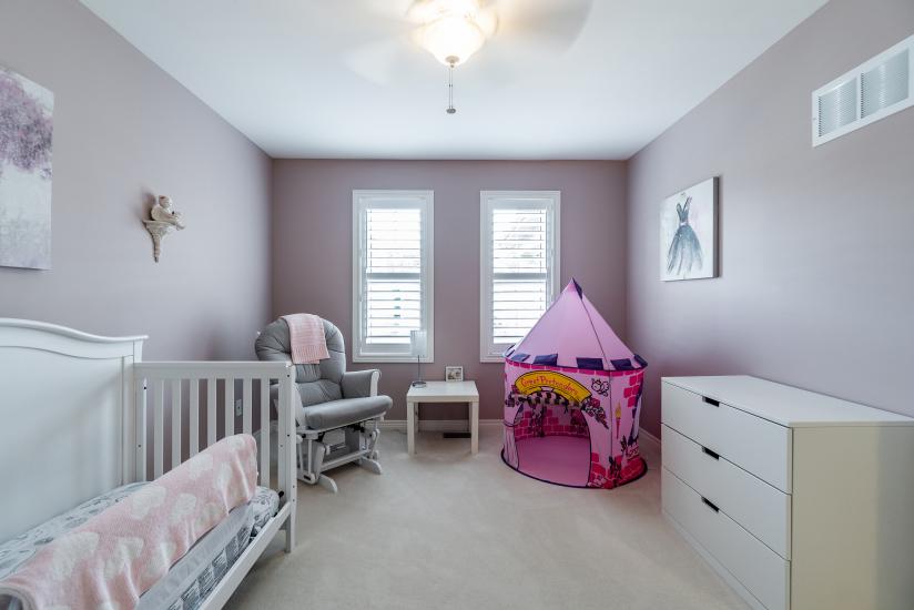 Property listing for 124 Springview Dr., Waterdown, Ontario