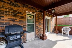 Property listing for 42 Beston Dr., Hamilton, Ontario