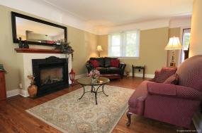 Property listing for 3 Tweedsmuir Ave., Dundas, ON