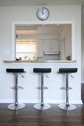 Property listing for 563 Mohawk Rd. E., Hamilton, ON