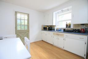 Property listing for 15 Hollywood St. S., Hamilton, ON