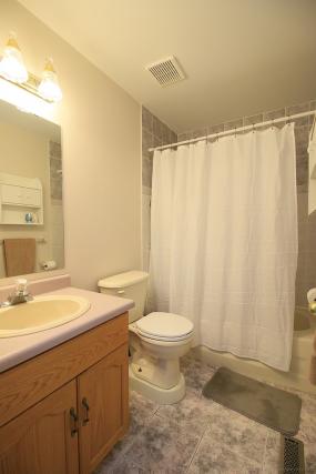 Property listing for 86 Hepburn Cres., Hamilton, ON