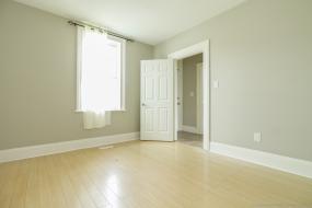 Property listing for 160 Locke St. N., Hamilton, ON