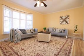 Property listing for 9 Barbara St., Smithville, Ontario