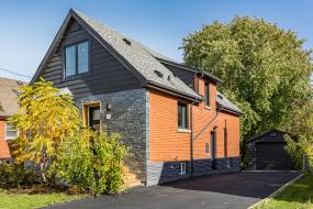 Property listing for 543 Upper Sherman Ave., Hamilton, ON