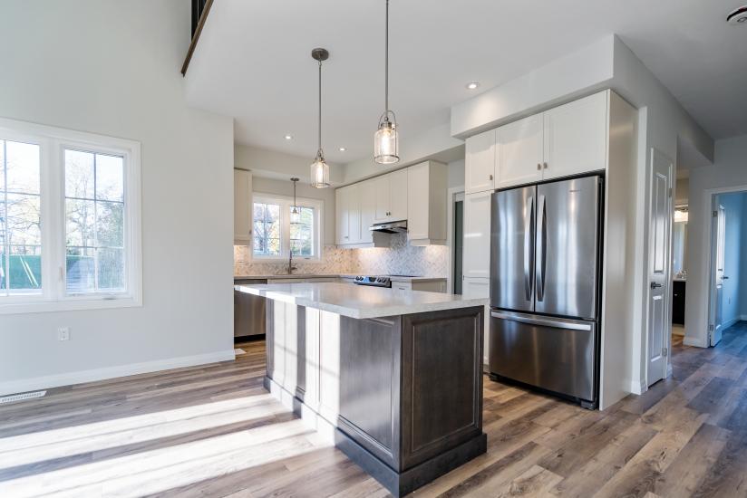 Property listing for 2 Dennis Drive, Smithville, Ontario