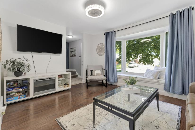 Property listing for 20 Bywood Cres., Stoney Creek, ON