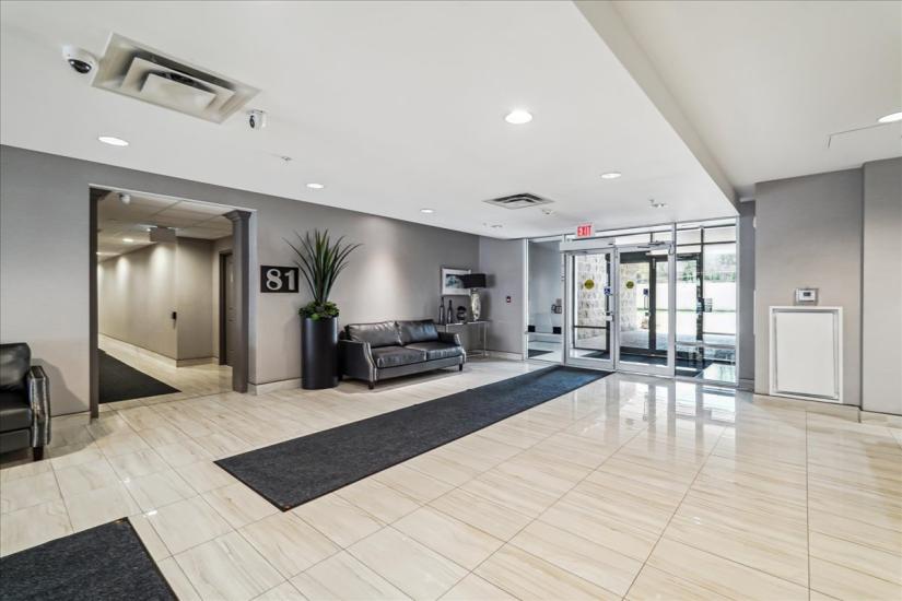 Property listing for #809-81 Robinson St., Hamilton, ON
