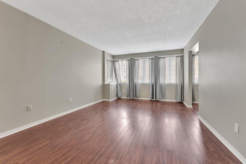 Property listing for #101-500 Silverbirch Blvd., Mount Hope, ON