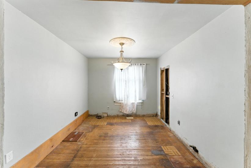 Property listing for 55 Jones St., Hamilton, ON