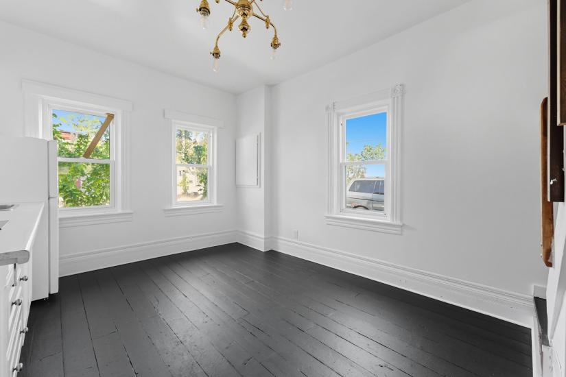 Property listing for 8 Tasker St., St. Catharines, ON