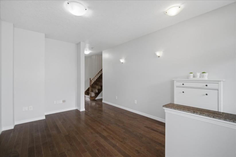 Property listing for 40 Whitwell Way, Binbrook, ON