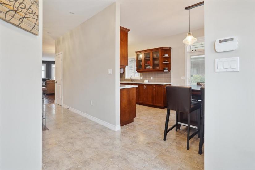 Property listing for 62 Gaddye Lane, Binbrook, ON