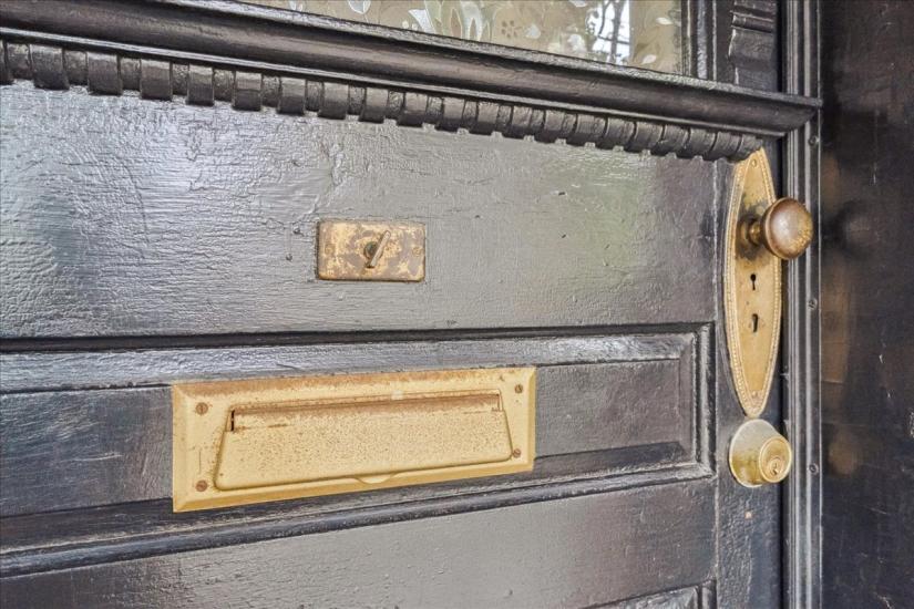 Property listing for 310 Locke St. S., Hamilton, ON