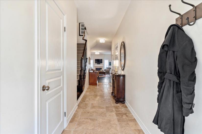 Property listing for 36 Forest Valley Cres., Dundas, ON