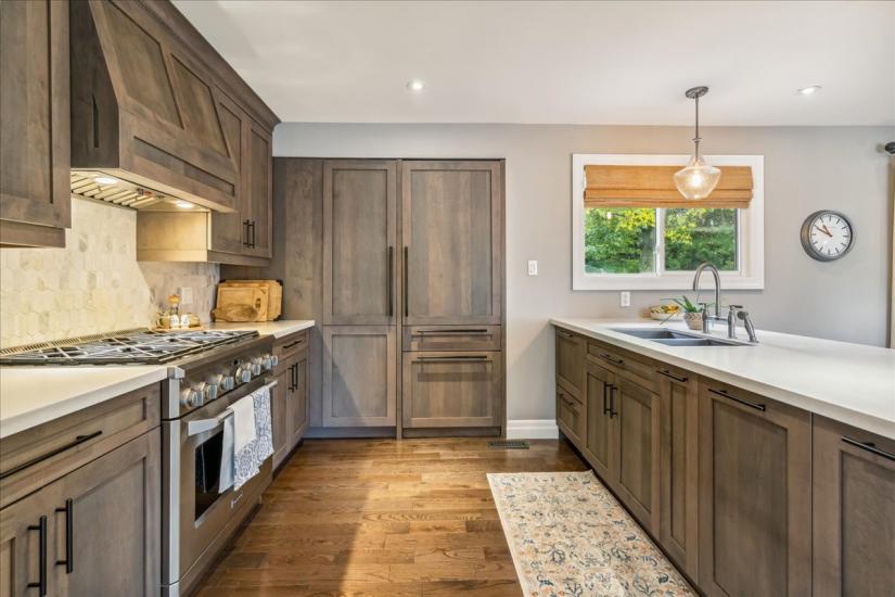 Property listing for 9 Holbrook Rd., Hamilton, ON