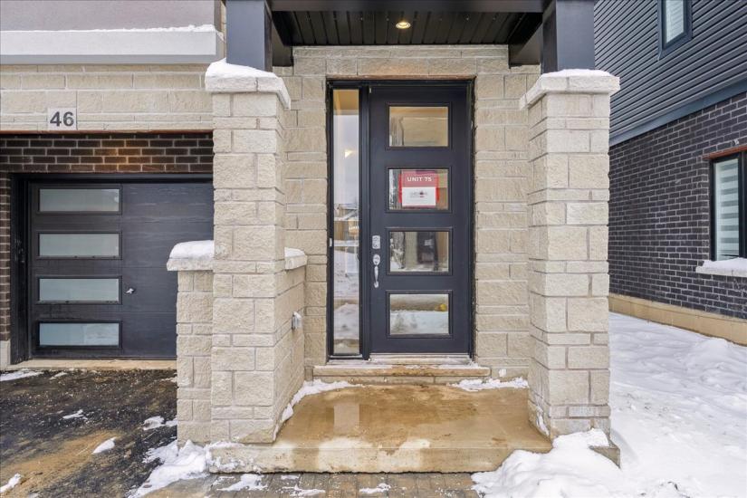Property listing for 46 Capstone Lane, Hamilton, ON