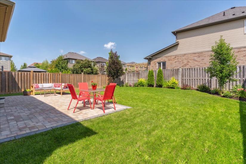 Property listing for 60 Pumpkin Pass, Binbrook, ON