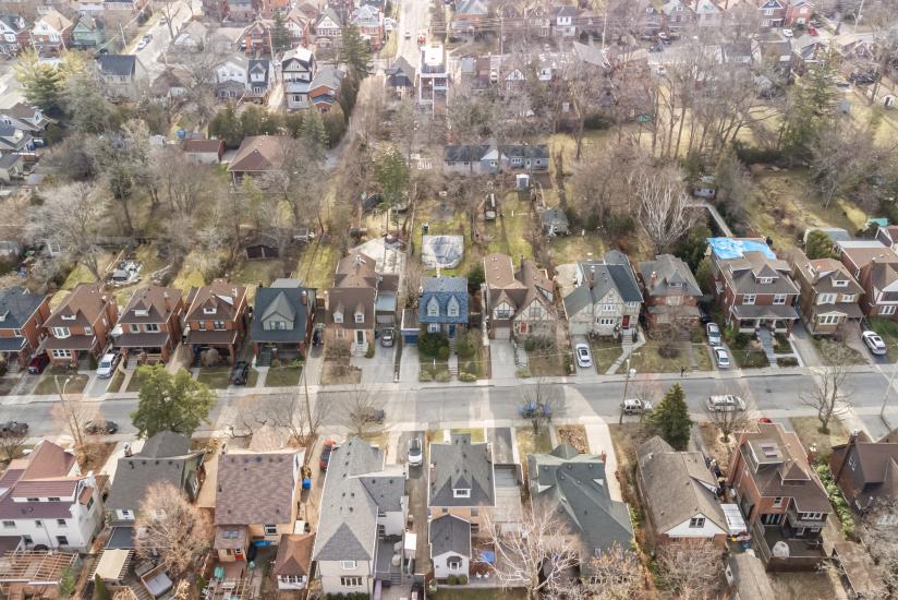 Property listing for 85 Hyde Park Ave, Hamilton, ON