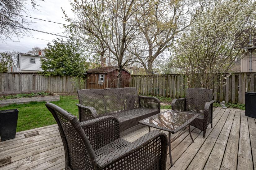 Property listing for 105 Highland Ave., St. Catharines, ON