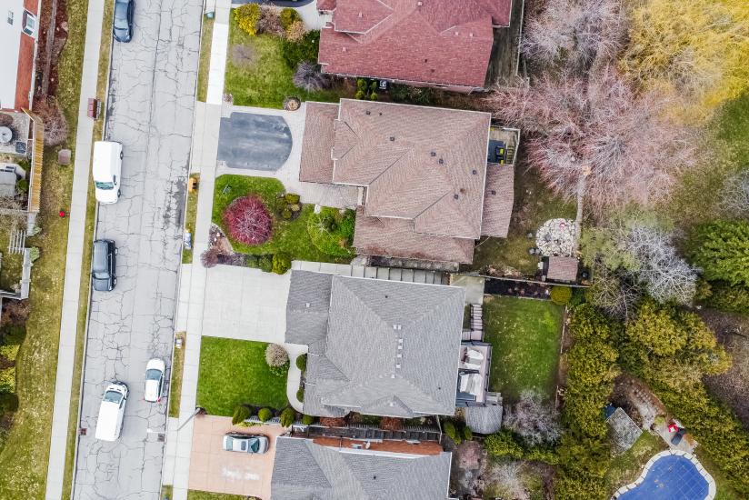 Property listing for 154 Hepburn Cres., Hamilton, ON