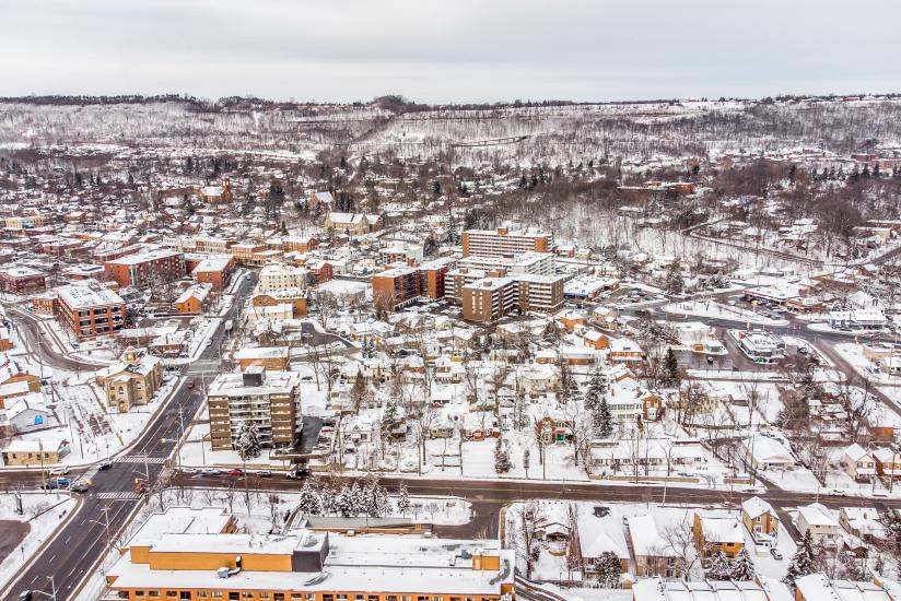 Property listing for 15 Dundas St, Dundas, ON