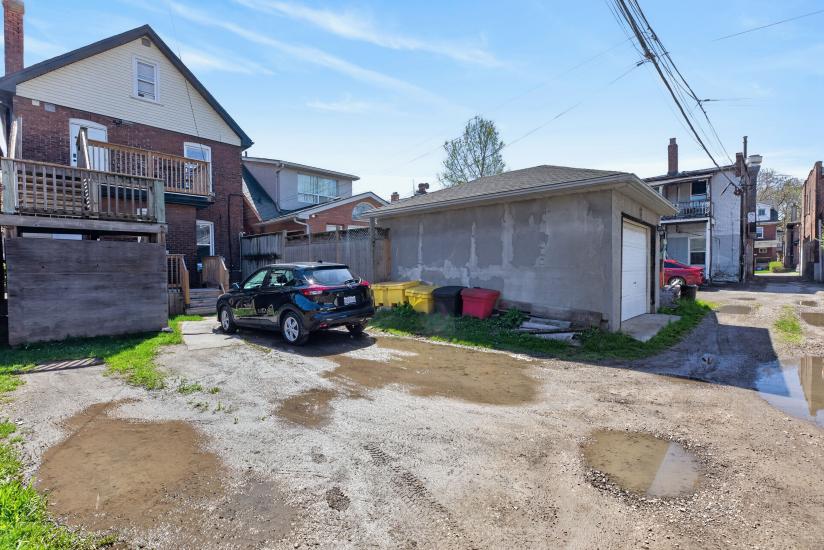 Property listing for 11 Barnesdale Ave. N., Hamilton, ON
