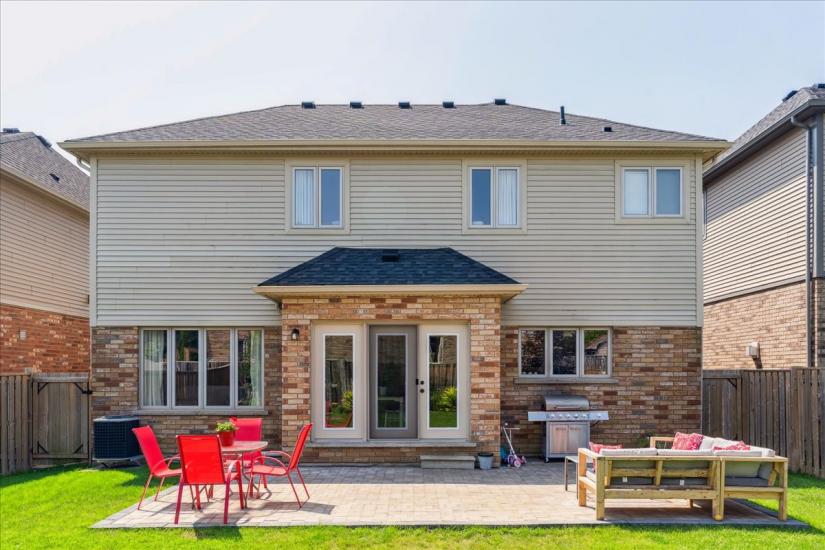 Property listing for 60 Pumpkin Pass, Binbrook, ON