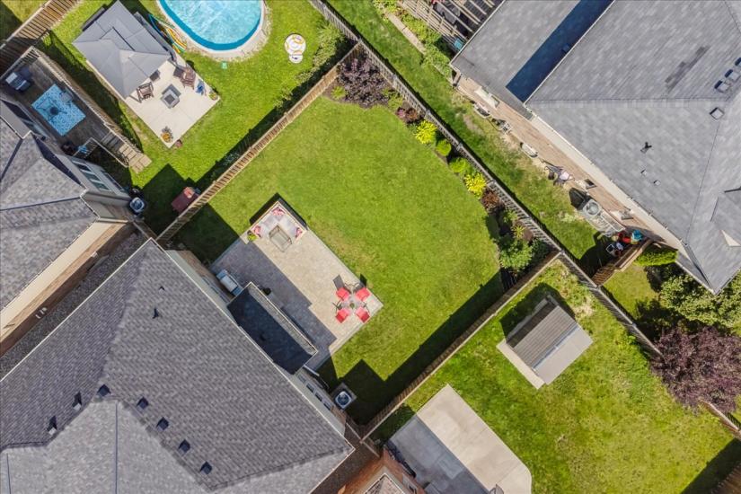 Property listing for 60 Pumpkin Pass, Binbrook, ON