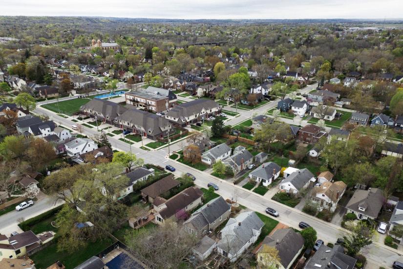 Property listing for 105 Highland Ave., St. Catharines, ON