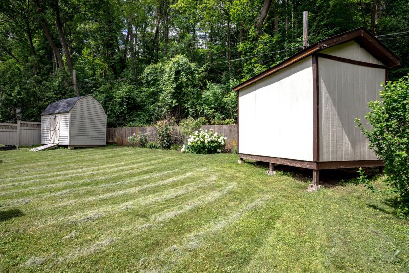 Property listing for 47 Witherspoon St., Dundas, ON