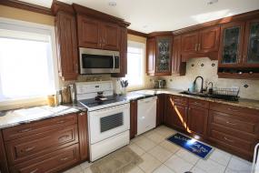 Property listing for 50 East 44th St., Hamilton, ON