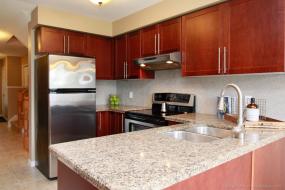 Property listing for 86 Meadow Wood Cres., Hamilton, ON