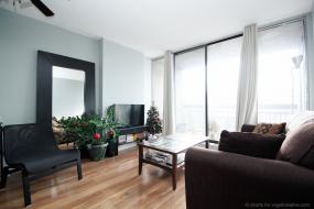 Property listing for #2705-150 Charlton Ave. E., Hamilton, ON