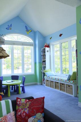 Property listing for 1 Hodge Crt., Dundas, ON