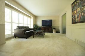 Property listing for 36 Terrace Dr., Dundas, ON