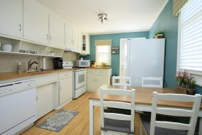 Property listing for 100 Mercer St., Dundas, ON
