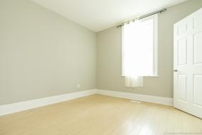 Property listing for 160 Locke St. N., Hamilton, ON