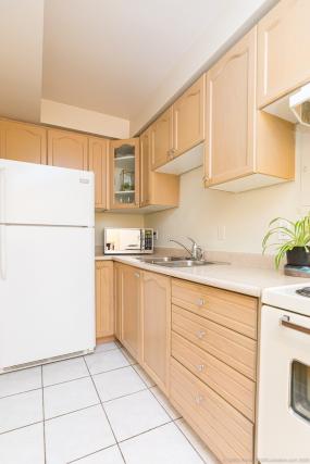 Property listing for #207-30 Summit Ave., Hamilton, Ontario