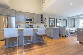 Property listing for 10 Kopperfield Lane, Glancaster, ON