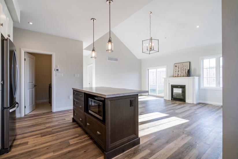 Property listing for 2 Dennis Drive, Smithville, Ontario