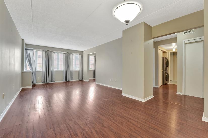 Property listing for #101-500 Silverbirch Blvd., Mount Hope, ON